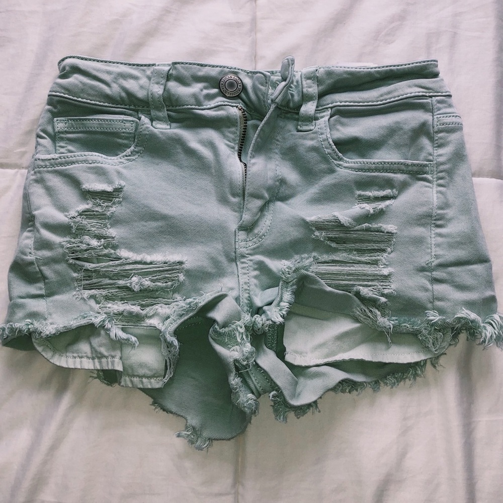AE DISTRESSED SHORTS